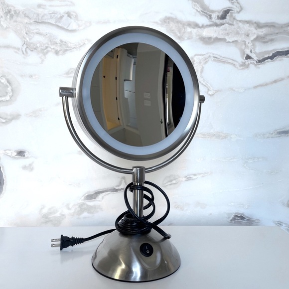 🥳Sold✅Conair LedMirror - Picture 1 of 5